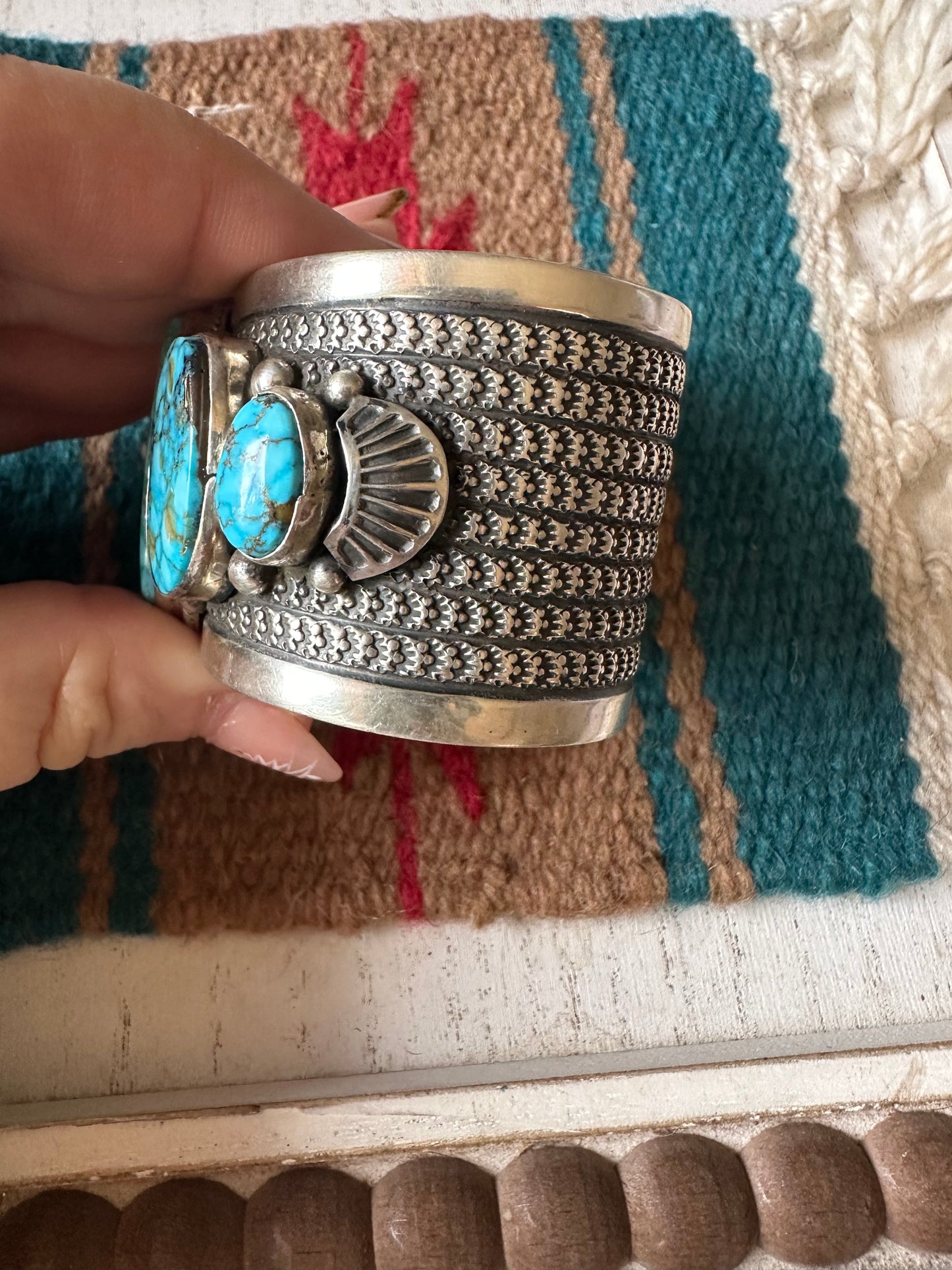 Beautiful Navajo Sterling Silver 5 Stone Kingman Webb Turquoise Bracelet Cuff Signed