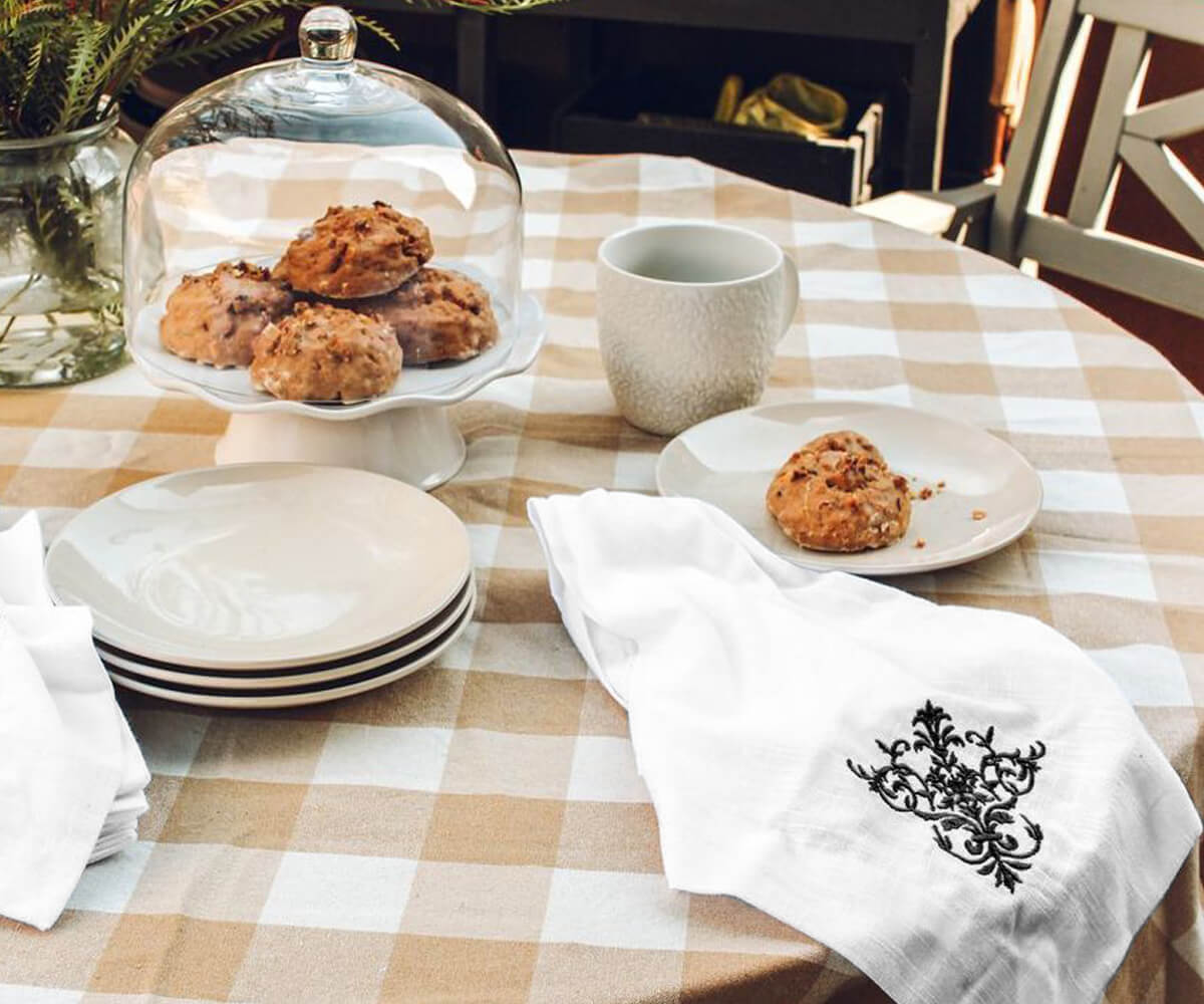 White Wedding Napkins - Victorian Napkins