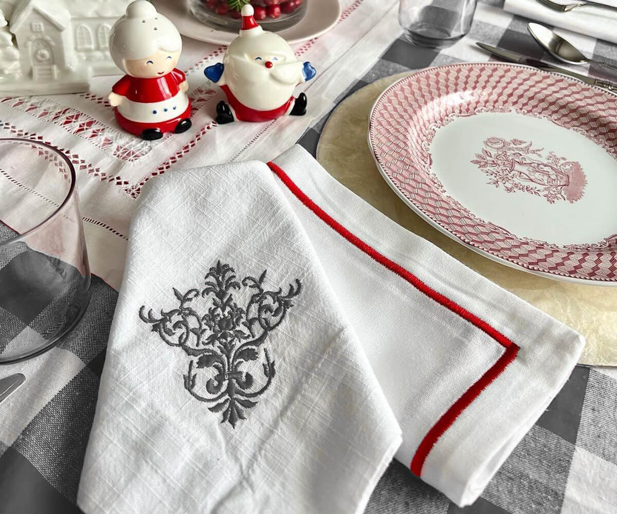 White Wedding Napkins - Victorian Napkins
