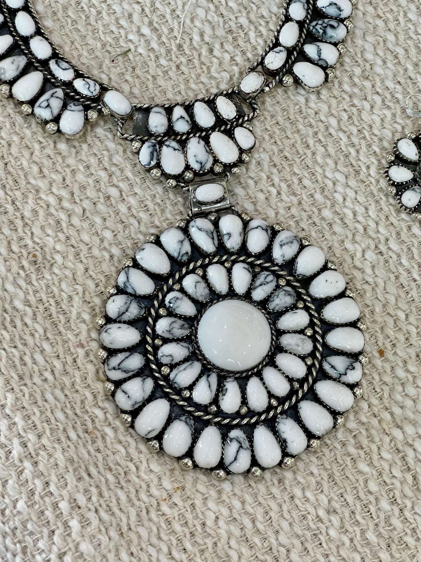 Beautiful Sterling Silver & White Buffalo Necklace And Earring Set
