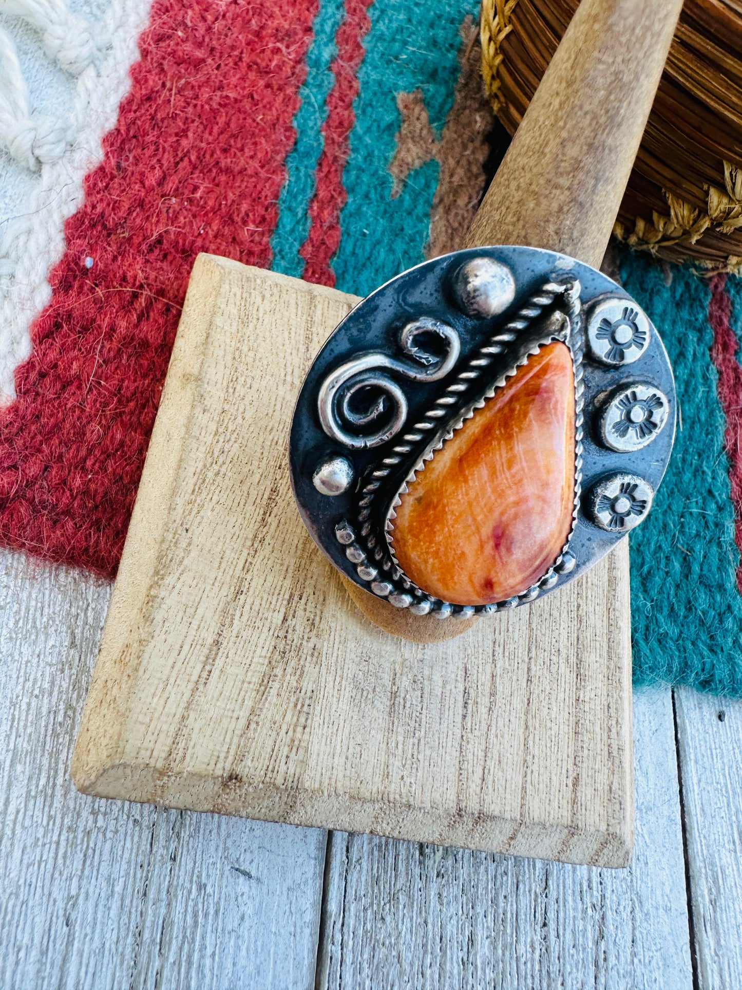 Old Pawn Handcrafted Sterling Silver & Orange Spiny Ring Size 8