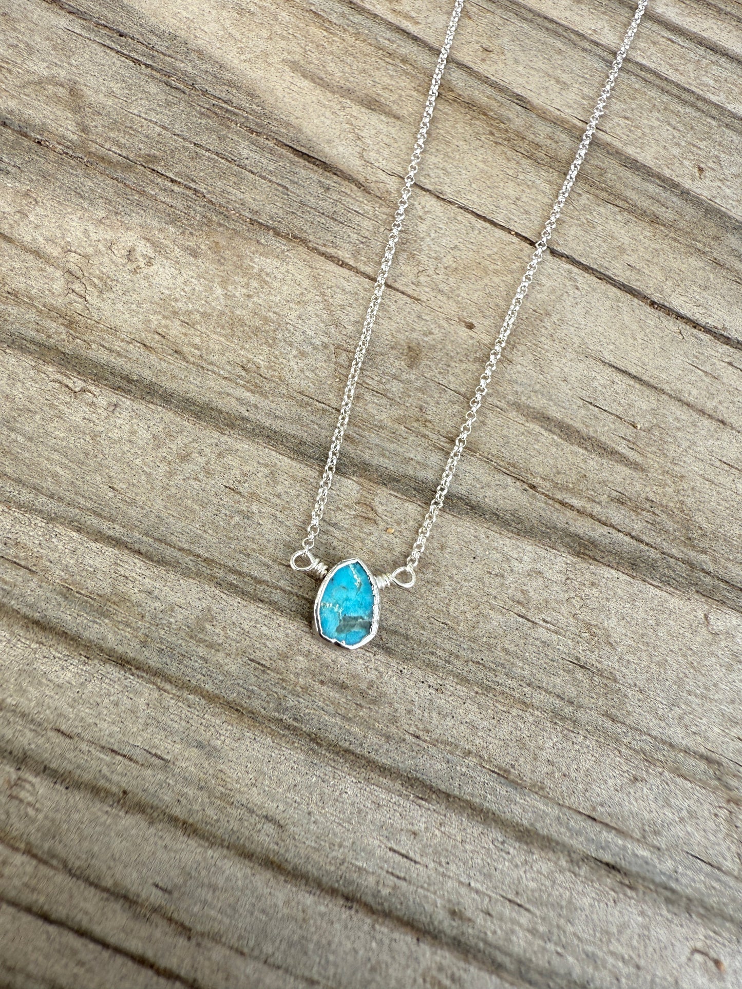 The Golden Collection Handmade Natural Turquoise DELICATE Silver Plated Necklace Leslies FAV