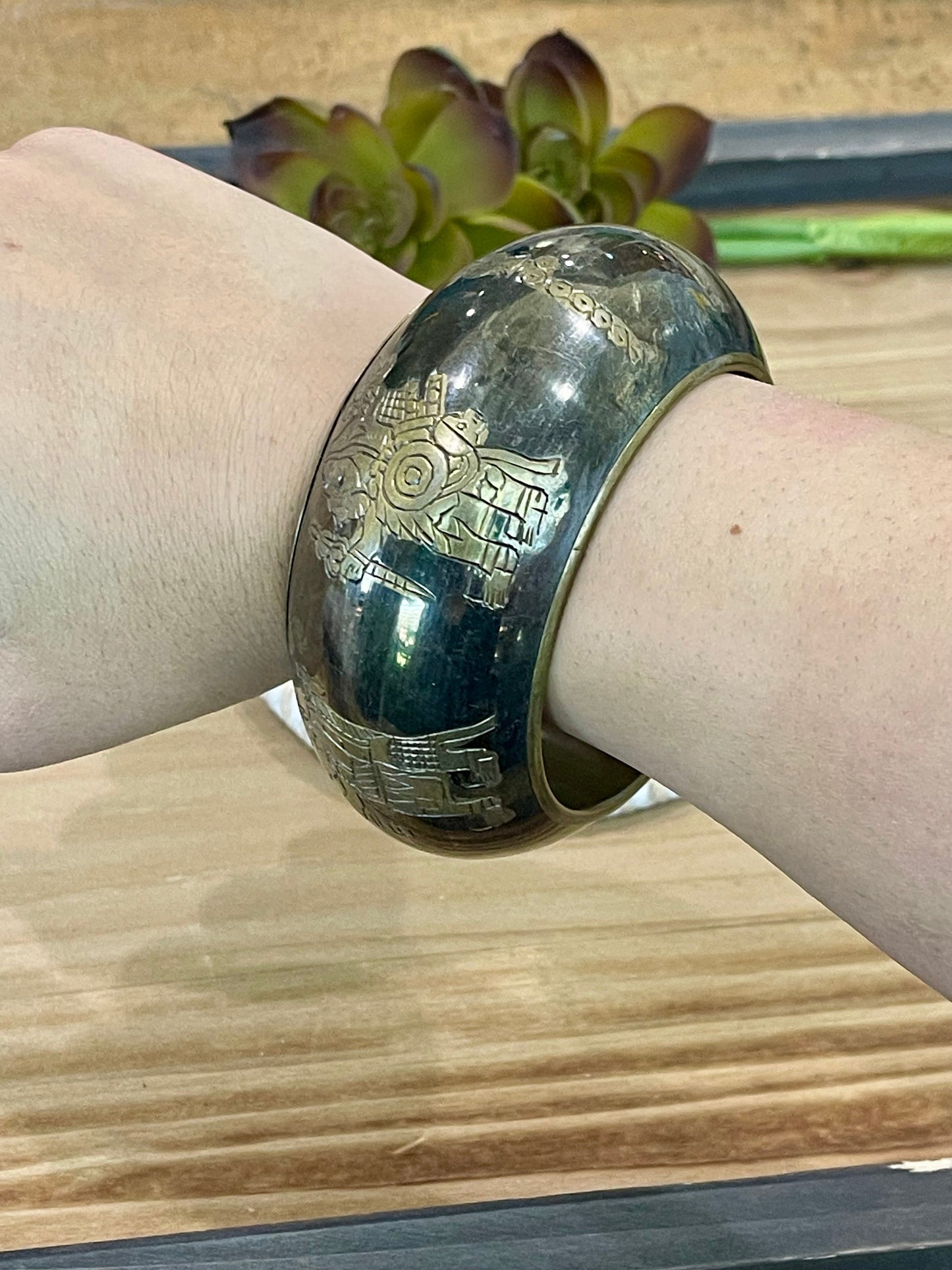 The  Bijoux Vault Vintage Bangle Bracelet