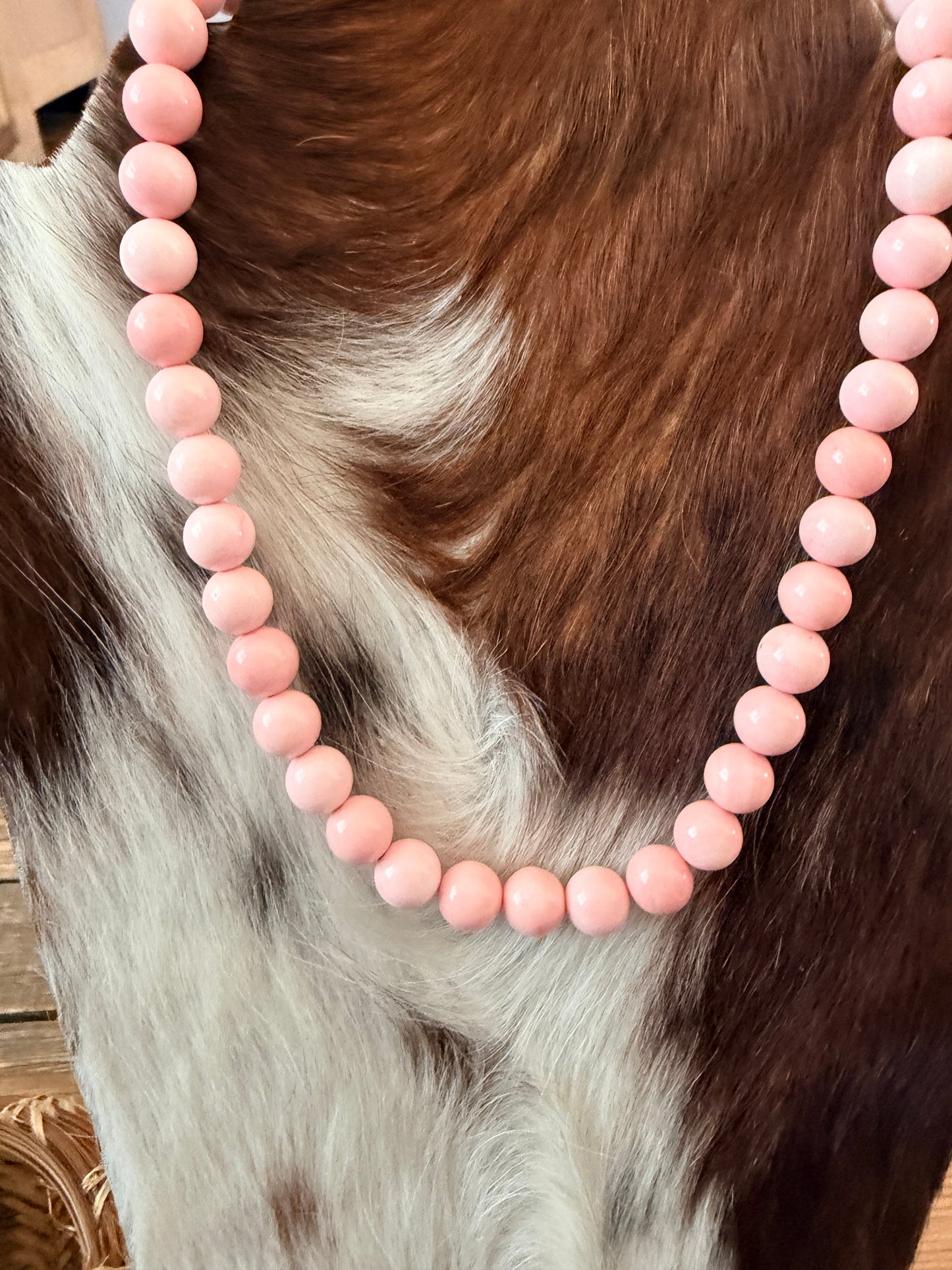Handcrafted 10mm Queen Pink Conch 18” Beaded Necklace