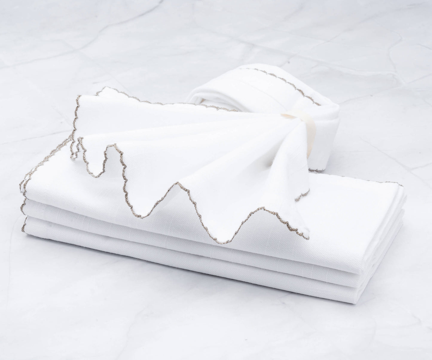 Cloth Napkins - Wedding Napkins - Shell Edge Napkin