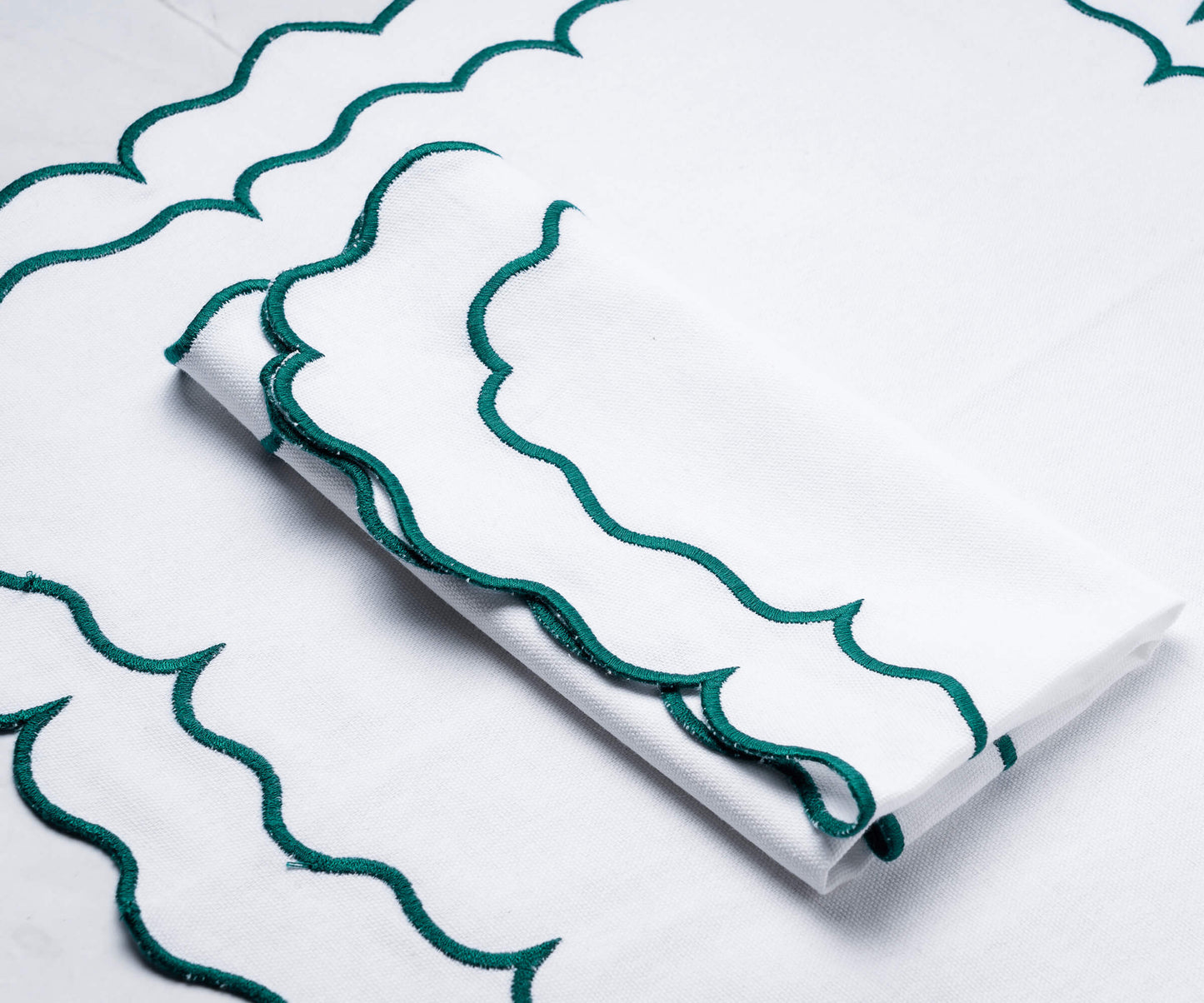 Scallop Trim Napkins - 100% Linen