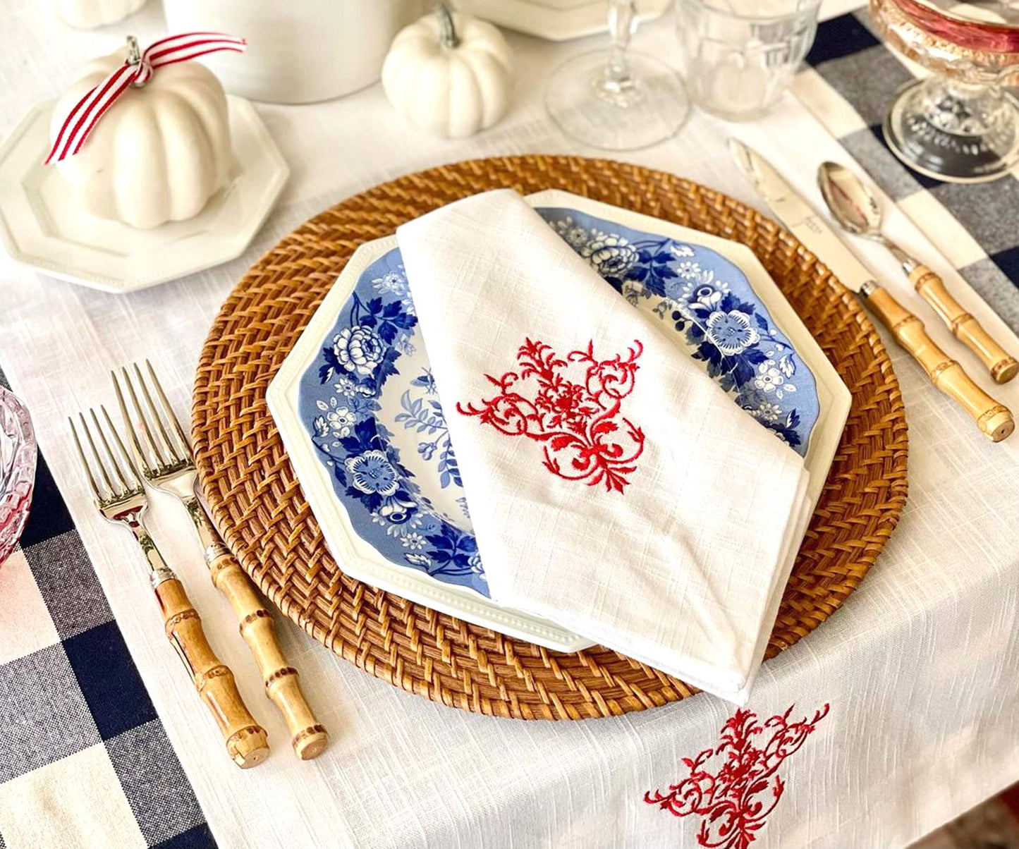 White Wedding Napkins - Victorian Napkins