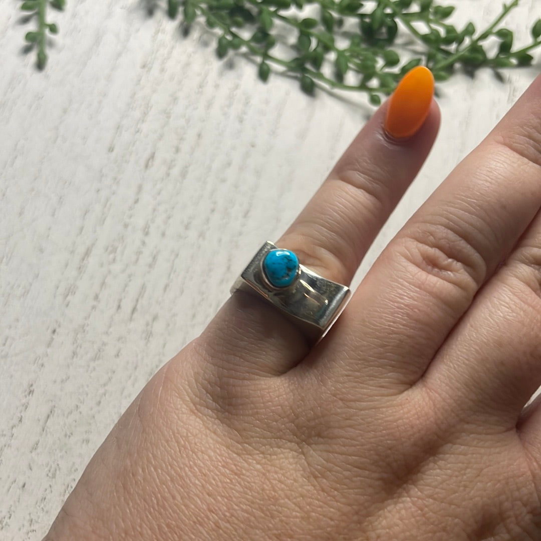 Handcrafted  Sterling Silver Single Stone Turquoise Dome Ringq
