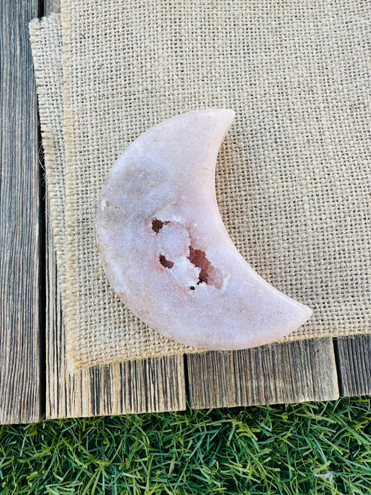 ✨ Nizhoni Crystals ✨ Pink Amethyst Crescent Moon
