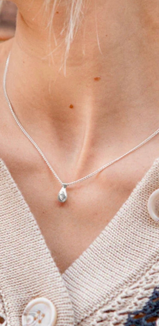 18" Mini Teardrop Sterling Silver Necklace