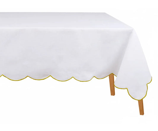 White with Gold Tablecloth - Scalloped
