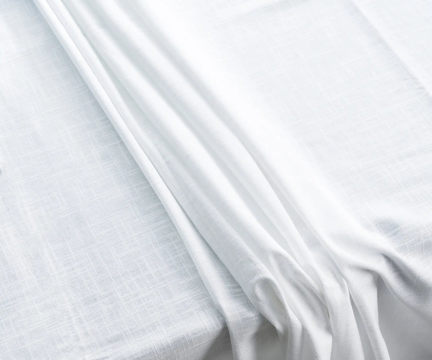 White Tablecloth