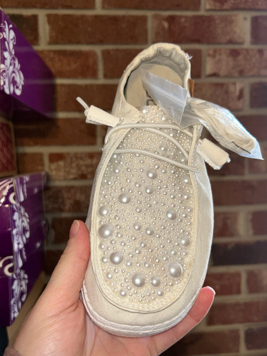 Pearl and Rhinestone Topped Bridal Hey Dudes