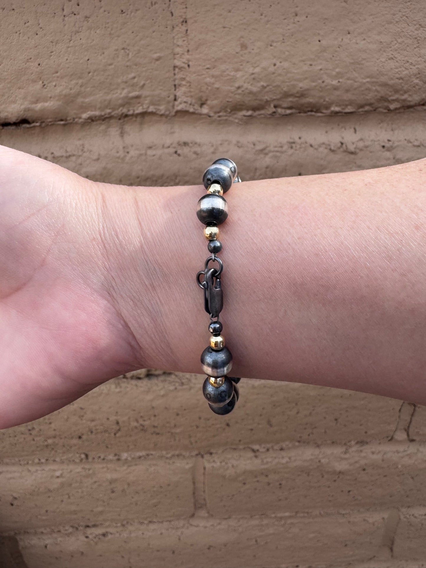 Handcrafted Patterned Gold Overlay & Sterling Silver Pearl 4-8mm Beaded Bracelet 7.5"