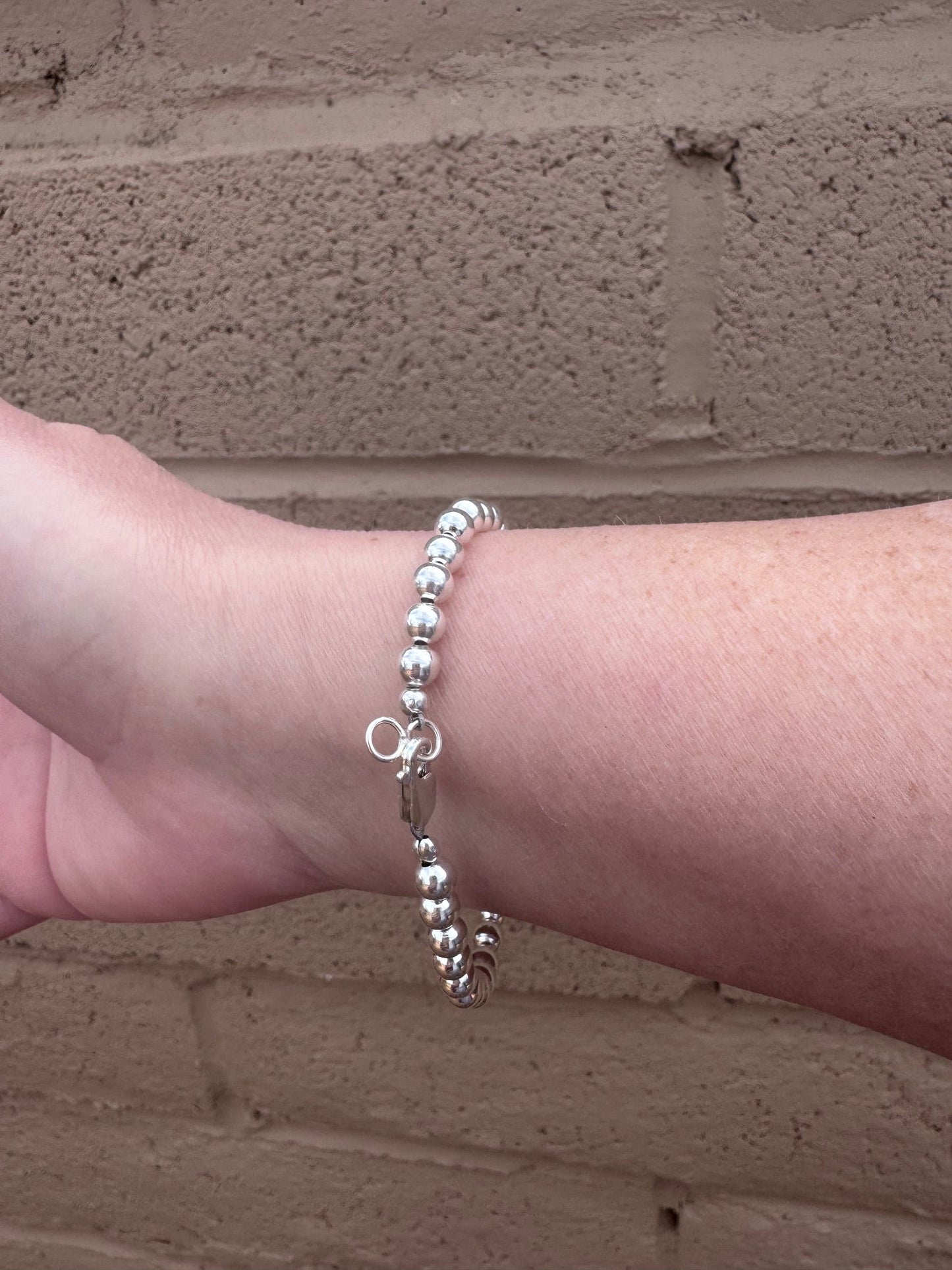Handcrafted Sterling Silver Elegant Pearl Style 5mm Beaded Bracelet 7.5"