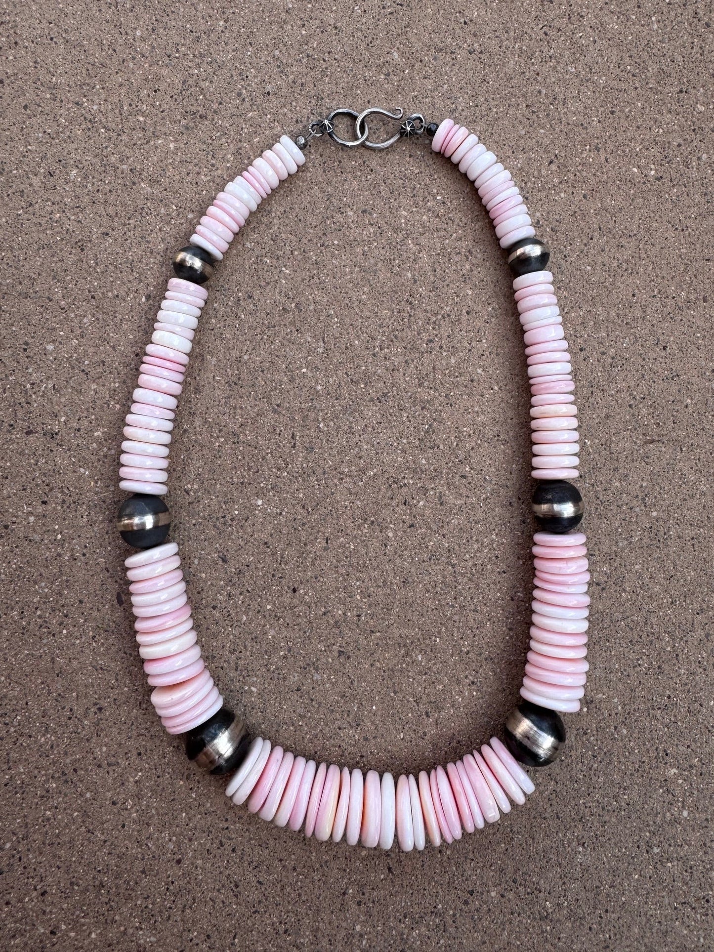 Handcrafted Queen Pink Conch & Sterling Silver Pearl 12-18mm Beaded Necklace 20"