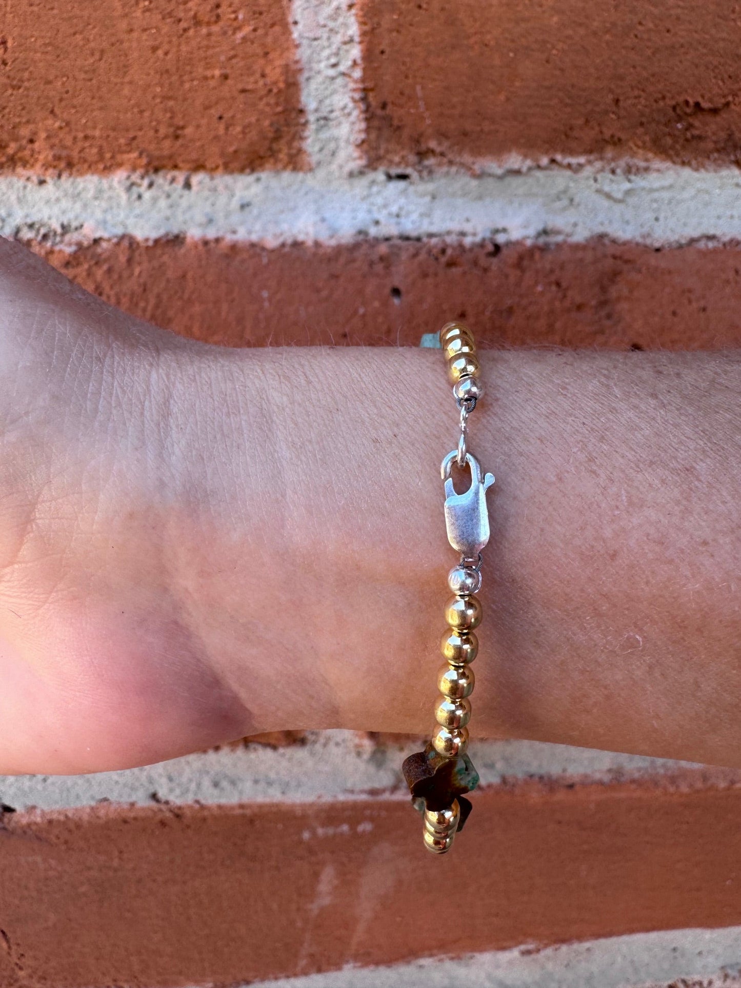 Handcrafted Cle’vara Turquoise, Gold & Sterling Silver 4mm Beaded Bracelet 7.5"