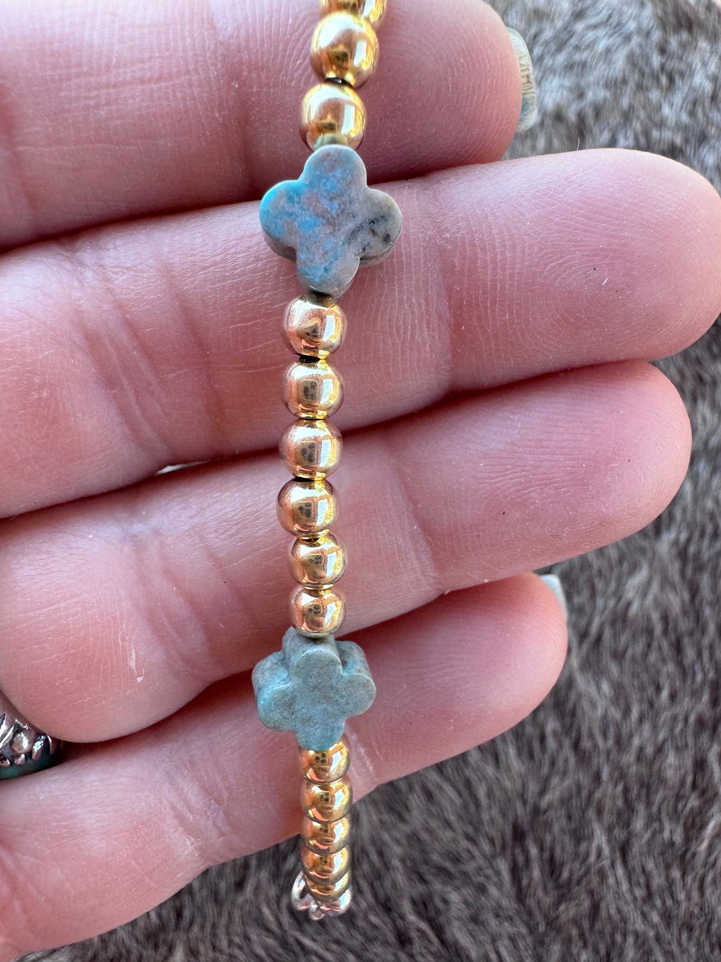 Handcrafted Cle’vara Turquoise, Gold & Sterling Silver 4mm Beaded Bracelet 7.5"