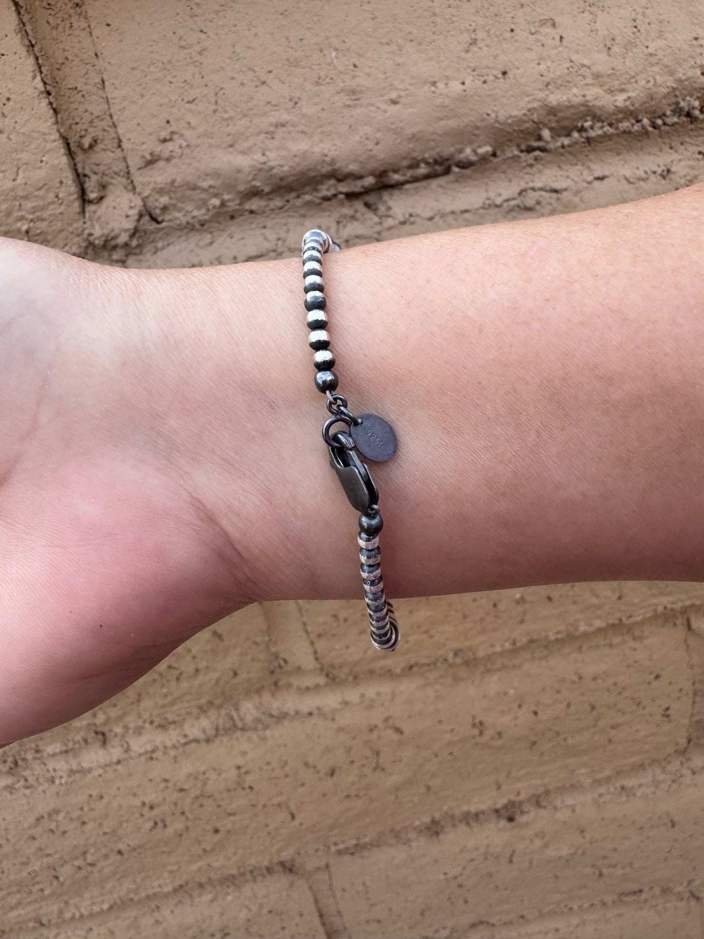 Handcrafted White Buffalo & Sterling Silver Pearl 3-6mm Beaded Bracelet 7.5"
