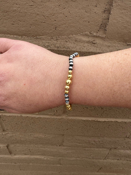 Handcrafted Sterling Silver Gold Bead 4-6mm Beaded Stretch Bracelet