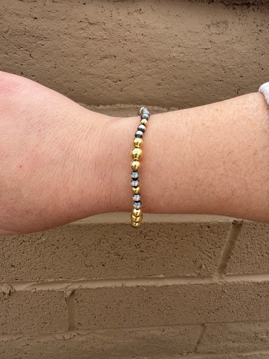 Handcrafted Sterling Silver Gold Bead 4-6mm Beaded Stretch Bracelet