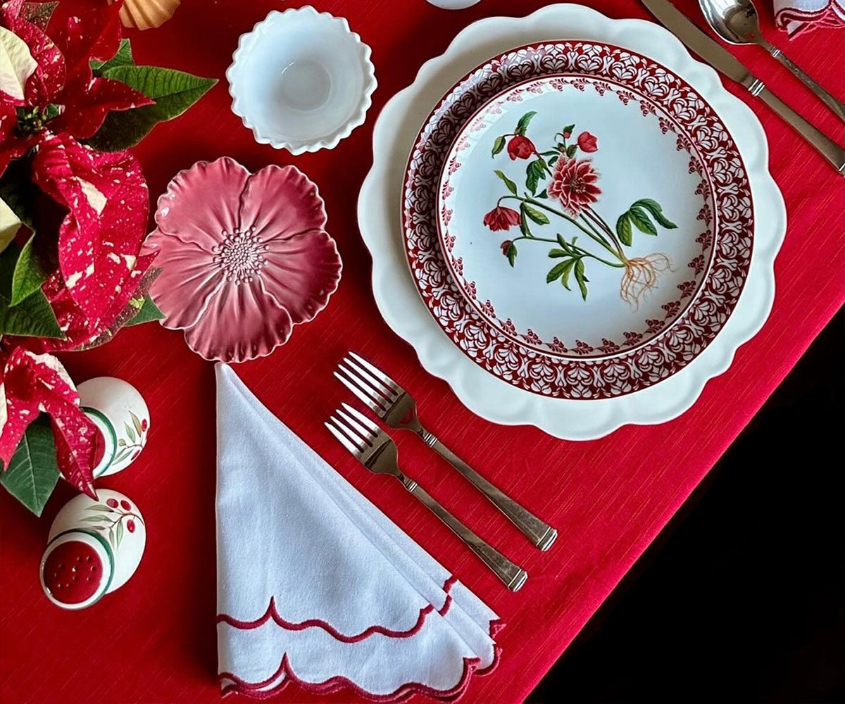 Red Scalloped Napkins