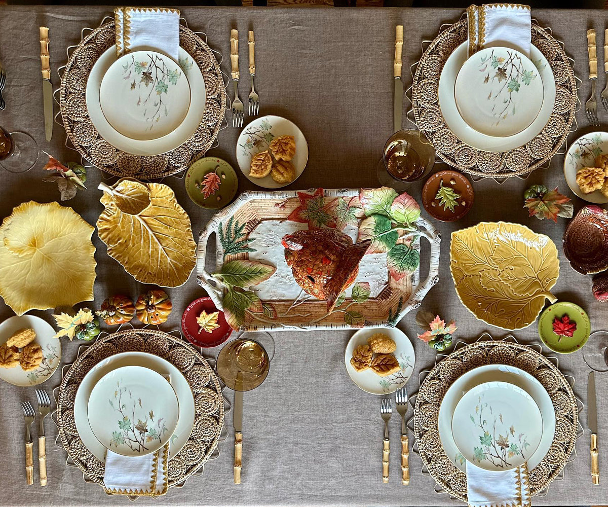 Solid Table Linens
