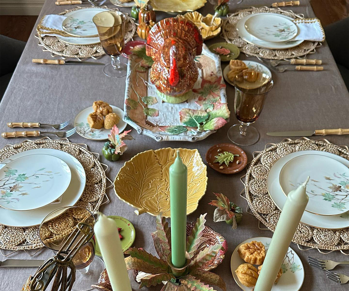Solid Table Linens