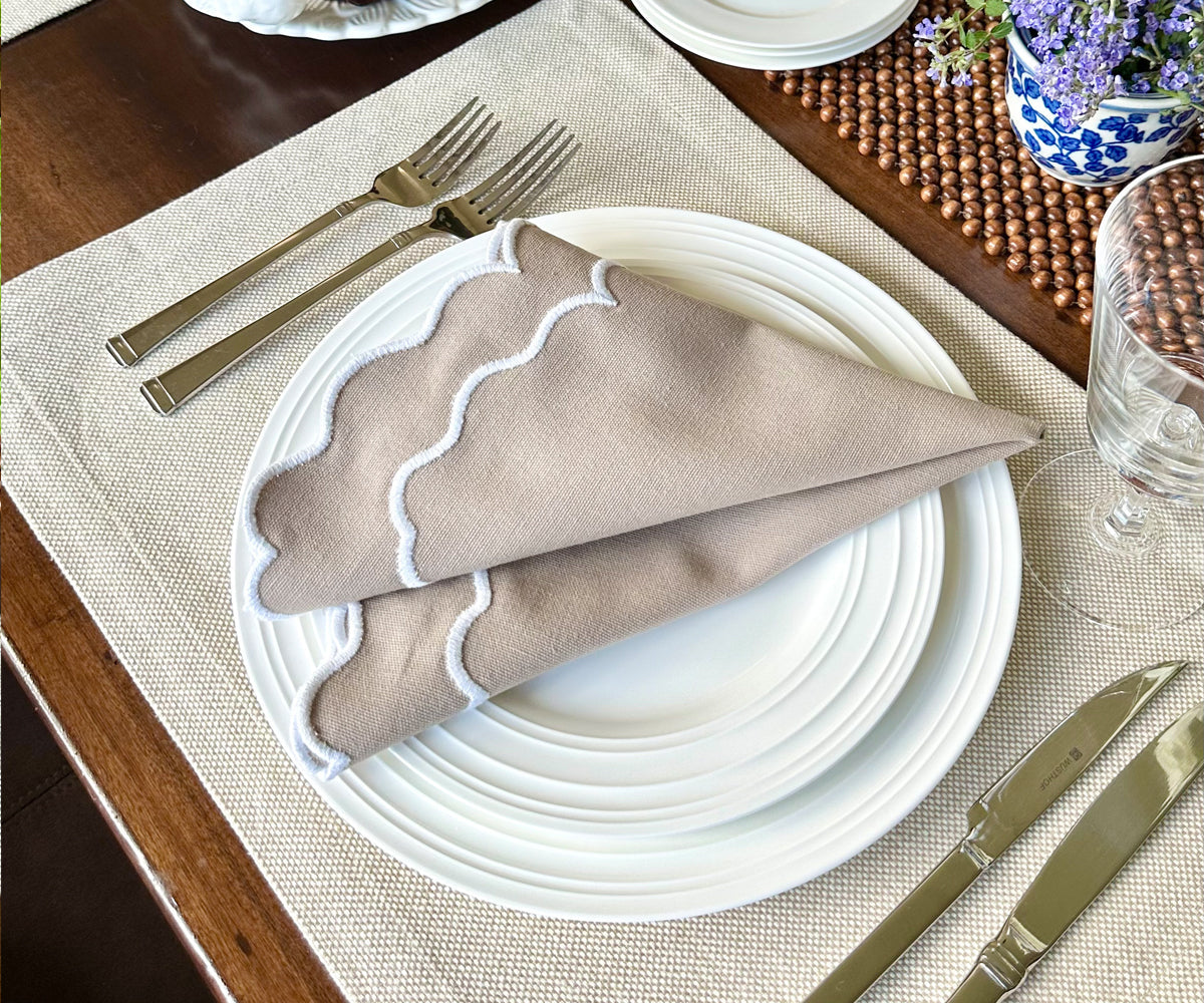 Scallop Trim Napkins - 100% Linen