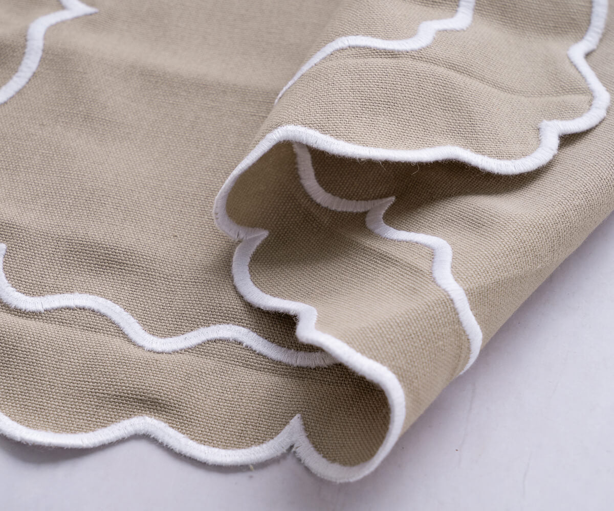 Scallop Trim Napkins - 100% Linen