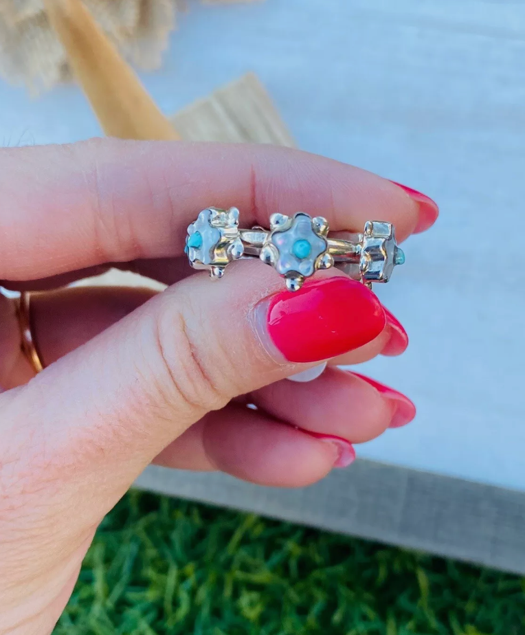 Handcrafted Sterling Silver, Mother of Pearl & Turquoise Flower Band Ring Size 7