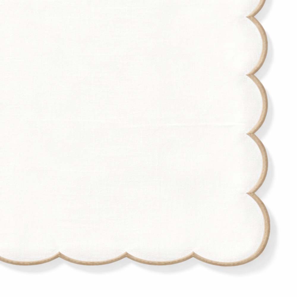 White Napkins With Scalloped Trim