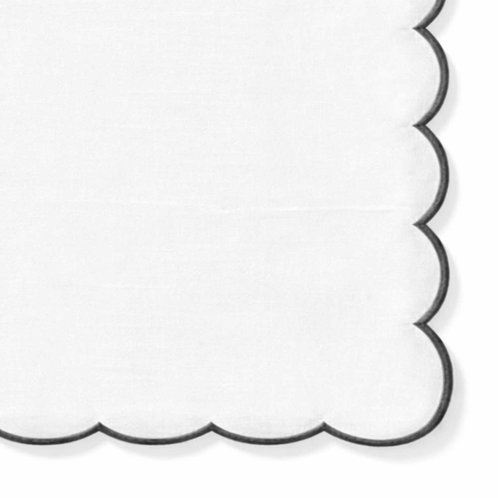 White Napkins With Scalloped Trim