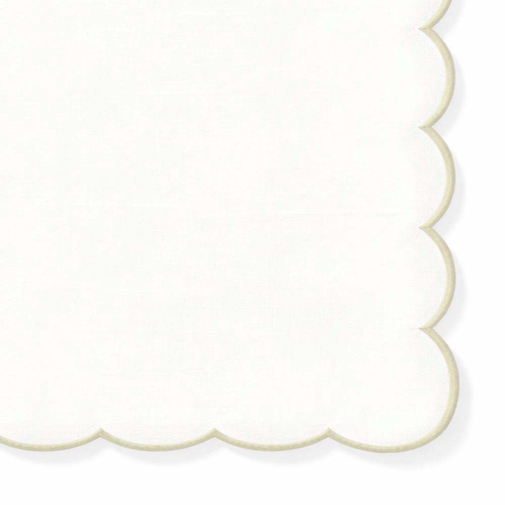 White Napkins With Scalloped Trim