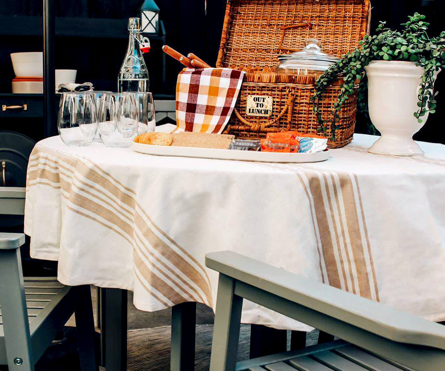 Round Tablecloths - Tablecloth for Round Tables