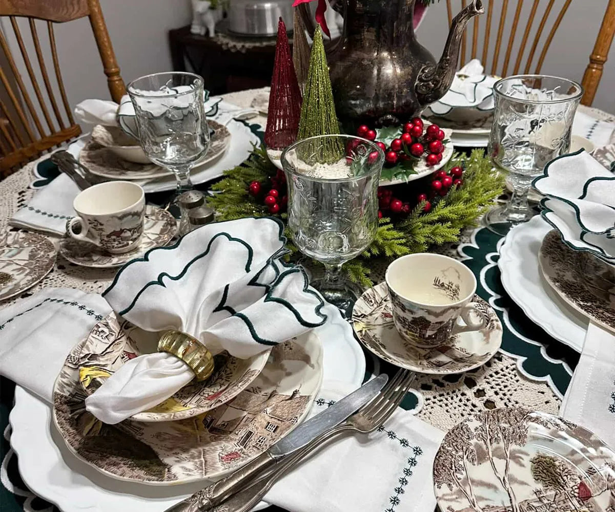Green Scalloped Napkins