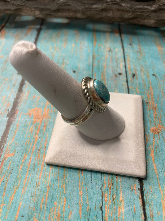 Old Pawn Handcrafted Sterling Silver & Turquoise Ring Size 8.5