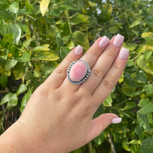 Handcrafted Sterling Silver & Pink Conch Oval Ring Signed