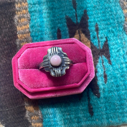Handcrafted Sterling Silver & Pink Conch Ring Signed Chimney Butte