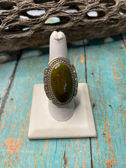 Old Pawn Handcrafted Sterling Silver & Royston Turquoise Ring Size 9