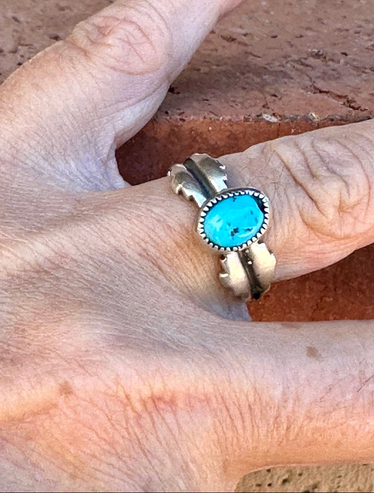 Beautiful Handcrafted Jagged Sterling Silver Kingman Turquoise Mesa Ring